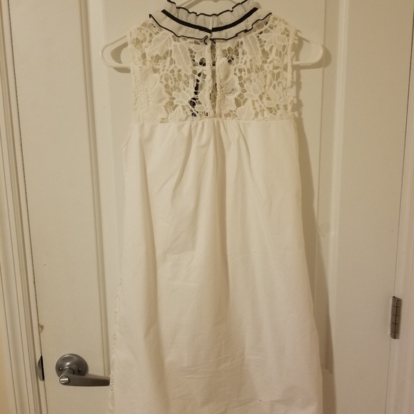 Dress - Picture 2 of 4